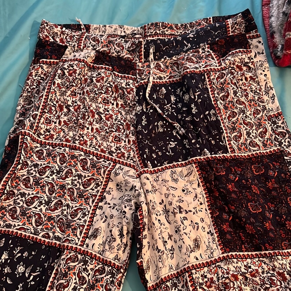 Women’s size 14 wide leg pant